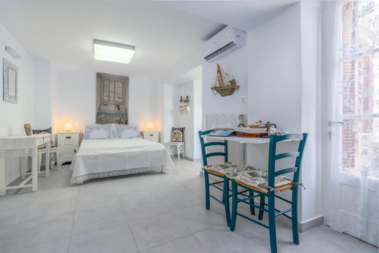 Kourita Garden Apartment With Sea View Near To The Port Of Milos Adámas Eksteriør bilde