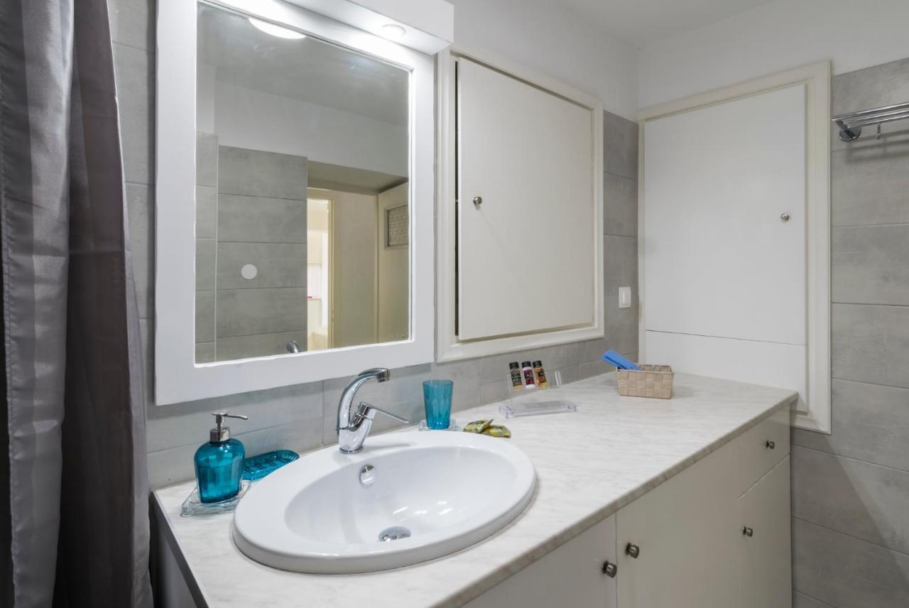 Kourita Garden Apartment With Sea View Near To The Port Of Milos Adámas Eksteriør bilde